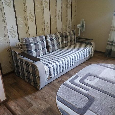 Apartment In The Center Of Old Town Камианец-Подилский Екстериор снимка