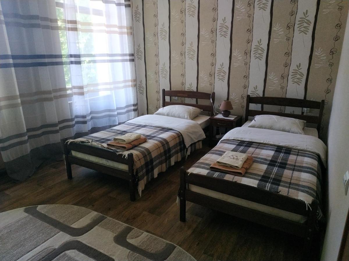 Apartment In The Center Of Old Town Камианец-Подилский Екстериор снимка