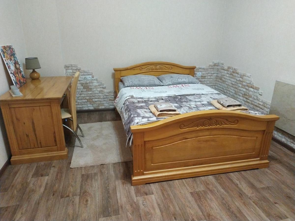 Apartment In The Center Of Old Town Камианец-Подилский Екстериор снимка